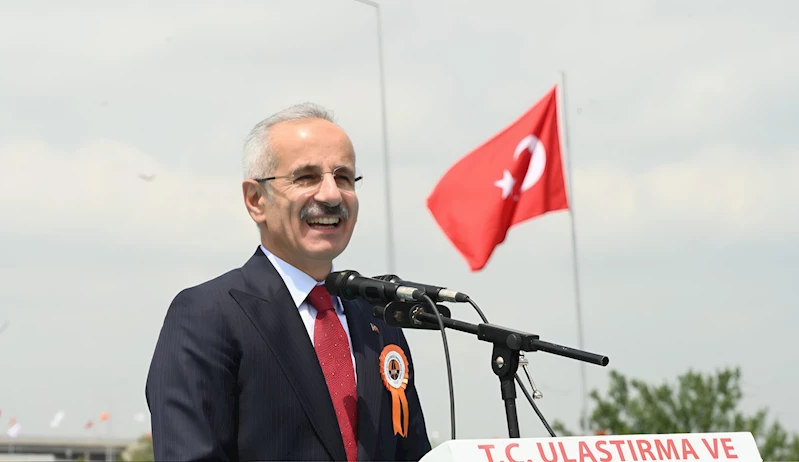 Bakan Uraloğlu: Otoyol ve köprülerden 1 milyar 80 milyon 384 bin 814 araç geçiş yaptı 