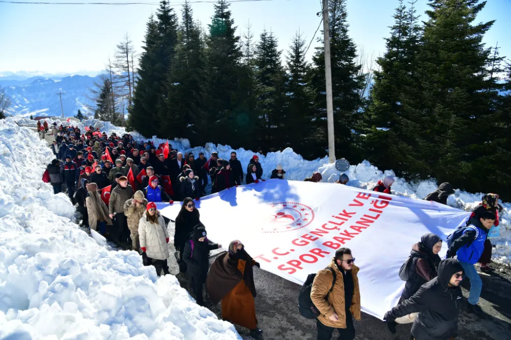 Vali Aziz Yıldırım, Şehitlere Vefa Yürüyüşü’nde Duygulandıran Konuşma Yaptı