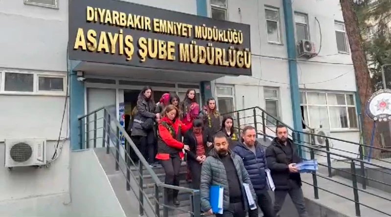 Bohçacı gibi davanrıp evlere giren şüphelilere operasyon; 14 kişi tutuklandı