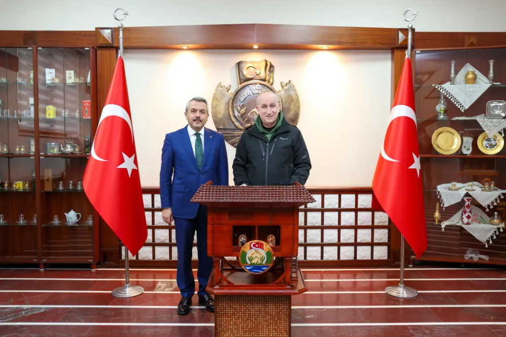 Çevre ve Şehircilik Bakan Yardımcısı Ömer Bulut, Rize Valiliğini Ziyaret Etti