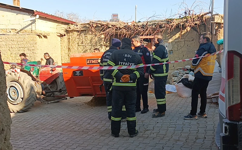 Yem karma makinesine düşerek yaşamını yitirdi