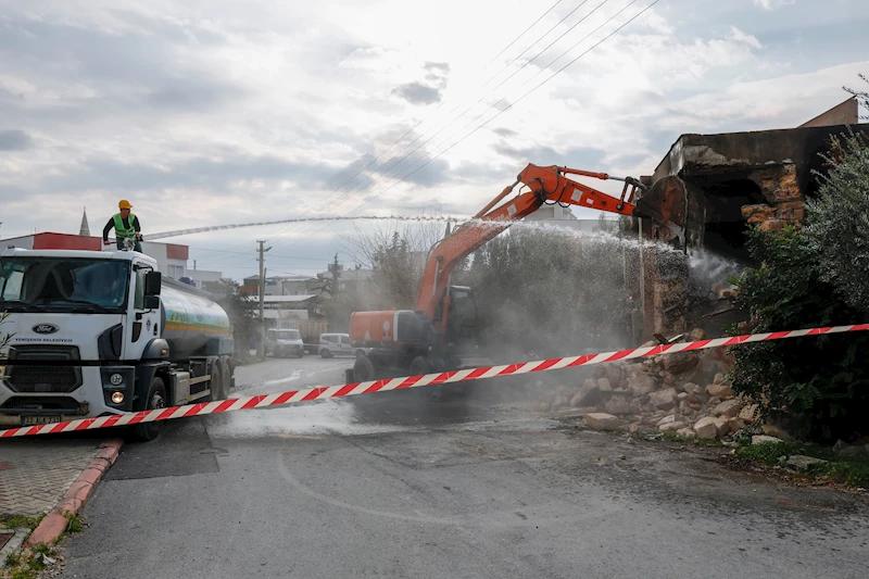 Yenişehir Belediyesi metruk binaları yıkmaya devam ediyor