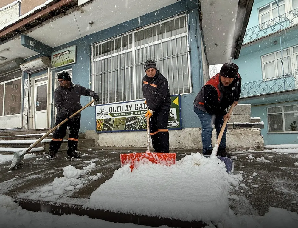 Oltu Belediyesi’nden Kar Yağışına Anında Müdahale