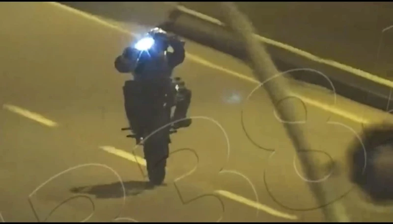 Motosikletle akrobatik hareketler yaptı; aday sürücü belgesi daimi olarak iptal edildi