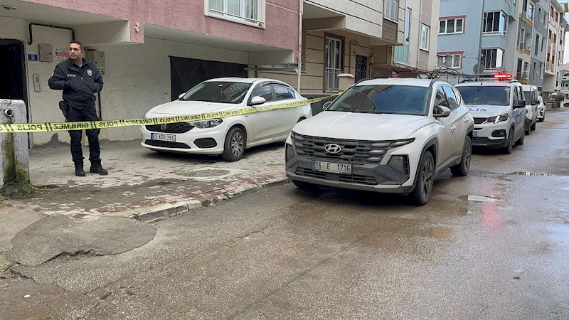 Ekmek almaya giderken bacağından vuruldu 
