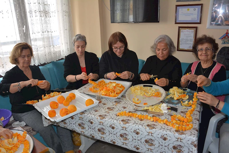 Turunç reçelleri üniversite öğrencilerine burs oluyor