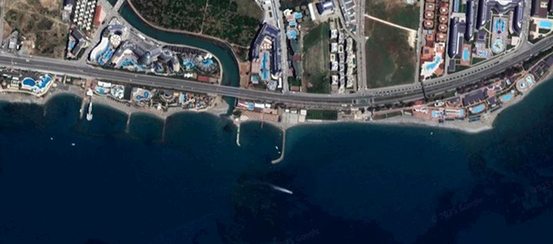 Antalya kıyılarında deniz doldurularak yapılan iskeleler, uydu fotoğraflarında / Ek fotoğraflar