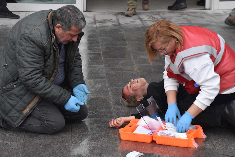 İzmir Bölge Adliye Mahkemesi’nde gerçeğini aratmayan tatbikat