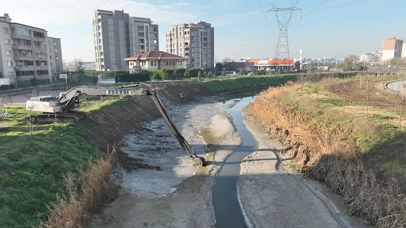 Bursa’da sel ve taşkınlara karşı dere ıslah ve temizlik çalışmaları sürüyor