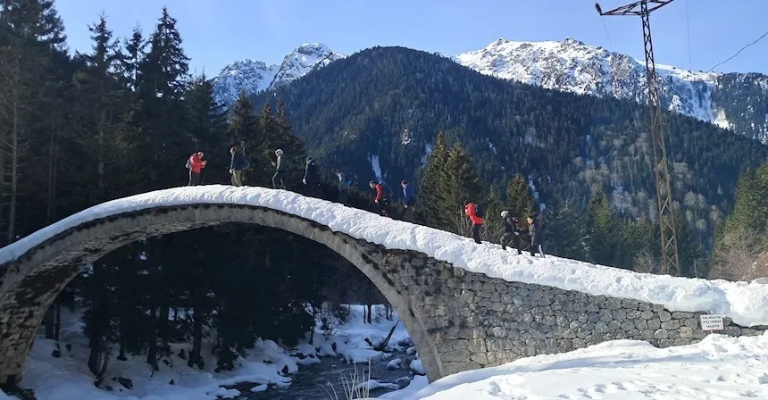 Kaçkarlar’da Kışın Büyüsü: Rize’nin Karla Kaplı Doğası Ziyaretçilerini Bekliyor