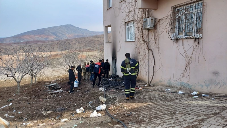 Siirt’te bodrum katında çıkan yangın, söndürüldü