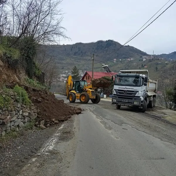 Ortahisar Belediyesinden Yol ve Çevre Düzenleme Çalışmaları