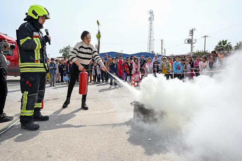 Mersin Büyükşehir’den çocuklara afet eğitimi