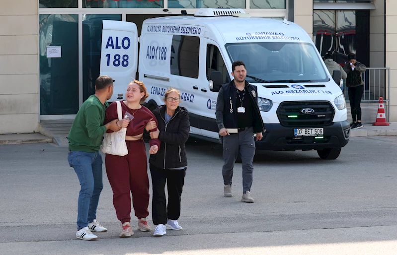 2 ay önce evlendiği hemşire eşini satırla öldürdü (2)