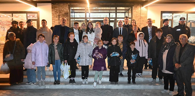 Öksüz ve yetim çocuklarla iftar yaptılar