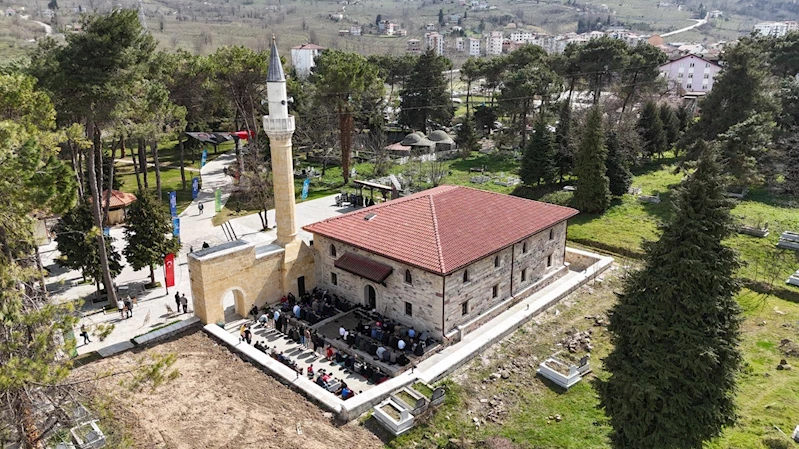 600 yıllık tarihi cami yeniden ibadete açıldı