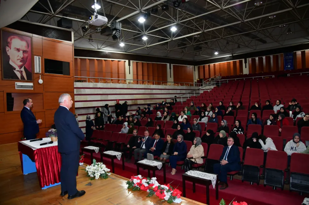 Trabzon Valisi Aziz Yıldırım,Öğrencilerle İftar Programında Buluştu