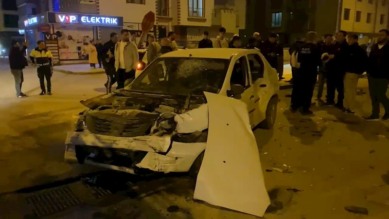 Elazığ’da otomobiller çarpıştı: 4 yaralı