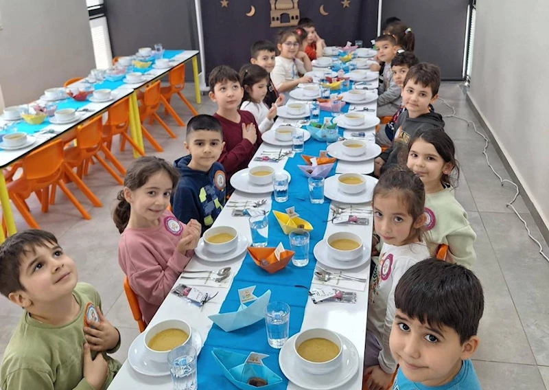 Osmaniye’de çocuklara özel tekne orucu iftarı