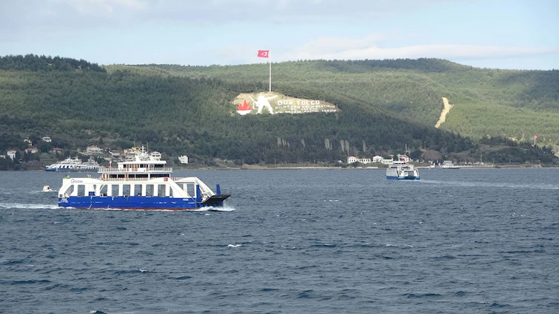 Bozcaada ve Gökçeada feribot seferlerine fırtına engeli