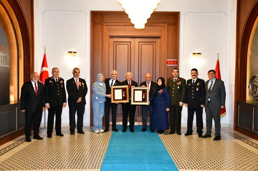 Trabzon Valisi Yıldırım’dan Trabzon’da Şehit ve Gazilere Anlamlı Madalya Töreni