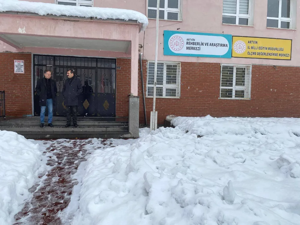 Kar Arasından Sonra Öğrenciler Okullarıyla Buluştu