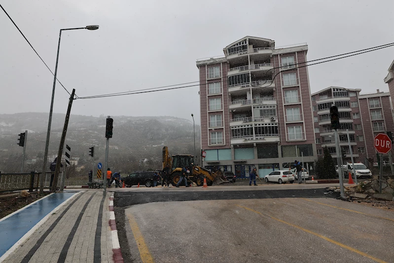 Başkan Yazıcıoğlu: Trafik akışını için kavşak çalışmaları tamamlandı