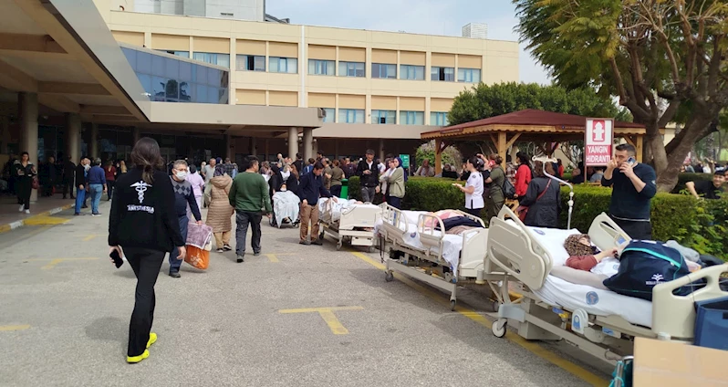 Antalya’da hastanede yangın; hastalar tahliye ediliyor / Ek fotoğraflar