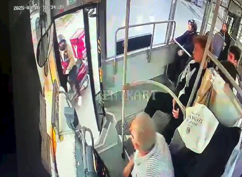Midibüs şoförü ile motokuryenin bıçaklı 