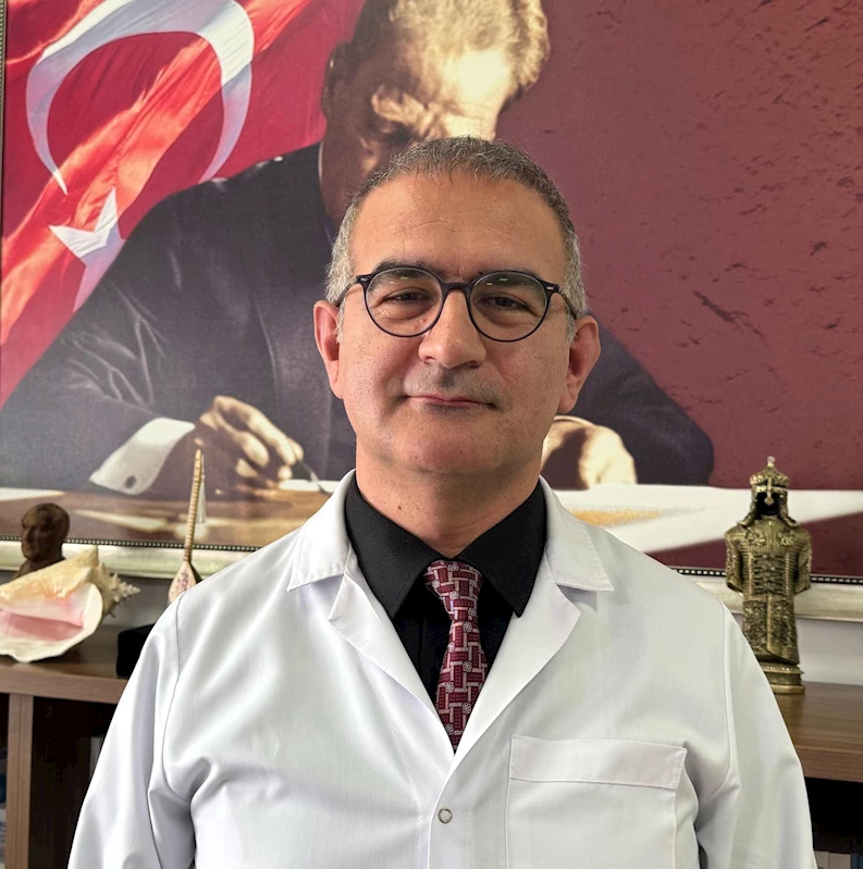 Doç. Dr. Doğan: Sosyal mesafeyi koruyarak bayramlaşmalıyız