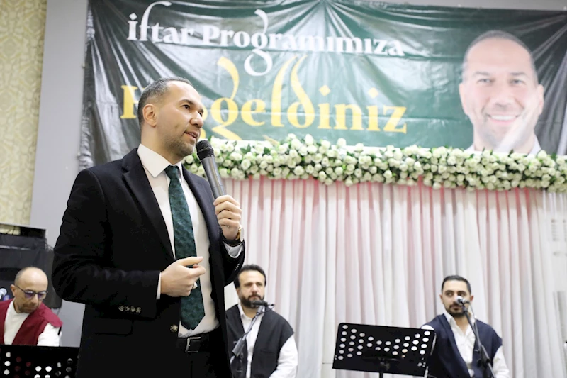 Başkan Özdemir, iftarını belediye personeliyle yaptı