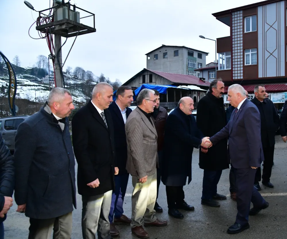 Trabzon Valisi Aziz Yıldırım, Hayrat’ta Vatandaşlarla İftar Sofrasında Buluştu