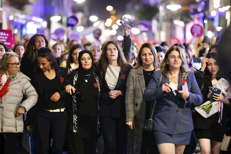 Lal Denizli: Kadının gücüyle, inancıyla, erdemiyle özgürlüklerimize sonuna kadar sahip çıkacağız