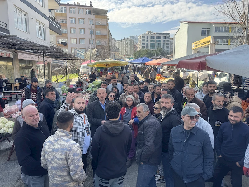 Samsun - Pazar yerinin değişmesini istemeyen esnaf, satışları durdurdu /Video eklendi 