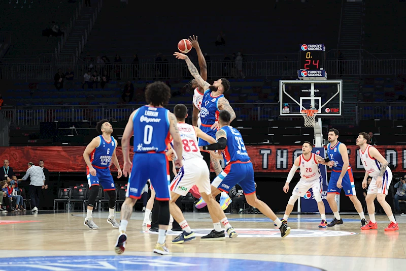 Bahçeşehir Koleji - Anadolu Efes: 82-85