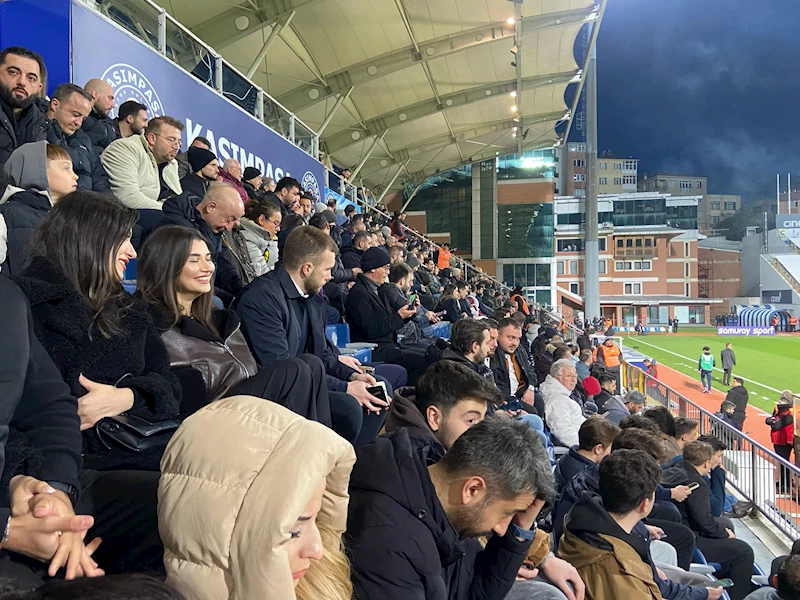 Premier Lig devleri Berke Özer