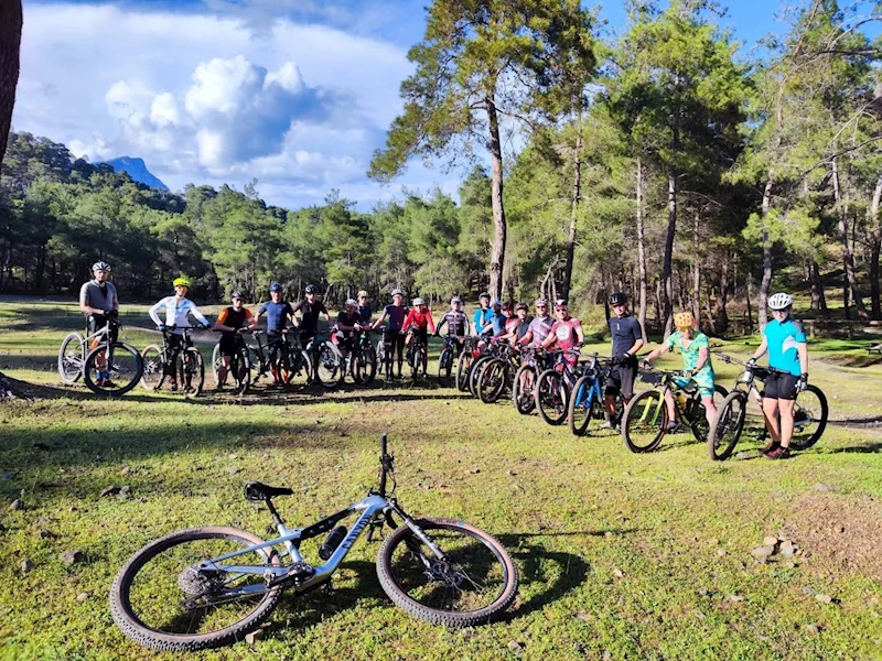 Bisiklet sporcuları Kemer