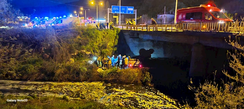Amasya’da otomobil Tersakan Çayı’na düştü: 5 yaralı