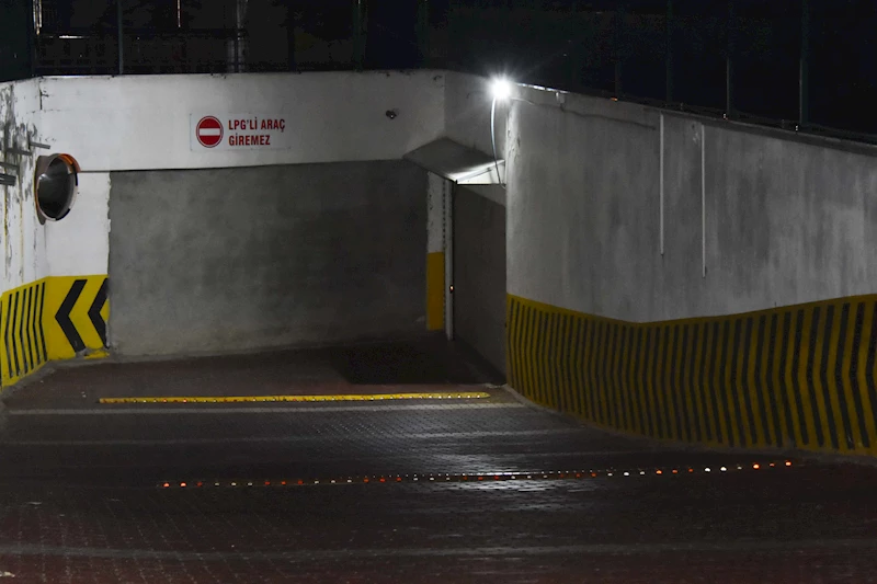 Site görevlisi, sitede oturan husumetlisini öldürdü 