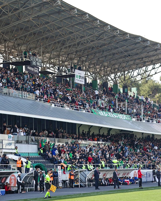 Denizlispor direniyor