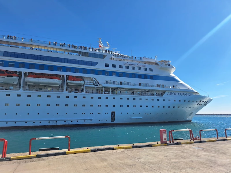 750 yolculu lüks kruvaziyer Antalya
