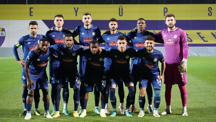 Çaykur Rizespor Futbolcularına Müthiş Şampiyonluk Primleri