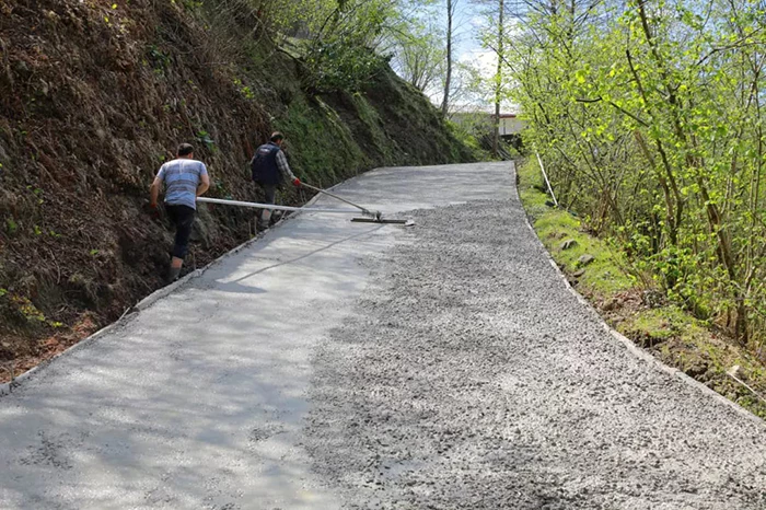 ORDU FATSA KIRSALININ DÖRT BİR YANINDA KONFORLU BETON YOL ÇALIŞMASI