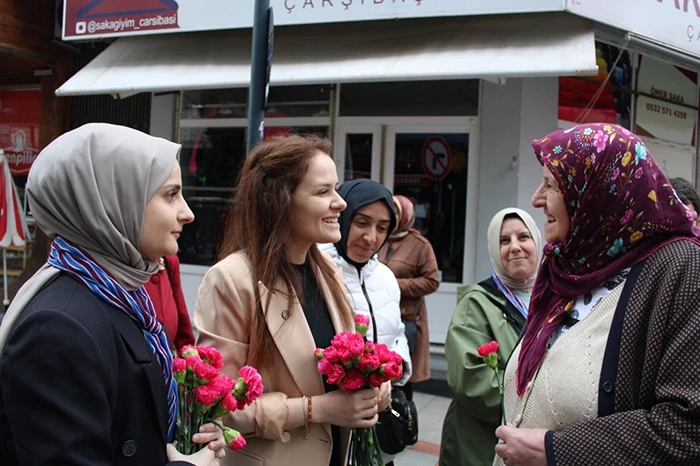 AK Parti Trabzon Milletvekili Adayı Meryem Sürmen ‘İmamoğlu’ çiftini hedef aldı!!!