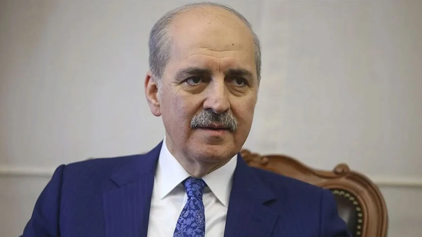 AK Partili Numan Kurtulmuş