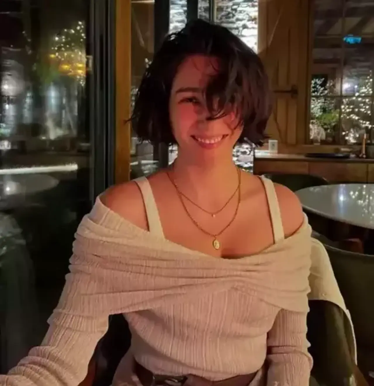 Aybüke Pusat ve Furkan Andıç, ilişkilerini sosyal medya ile duyurdu! 2