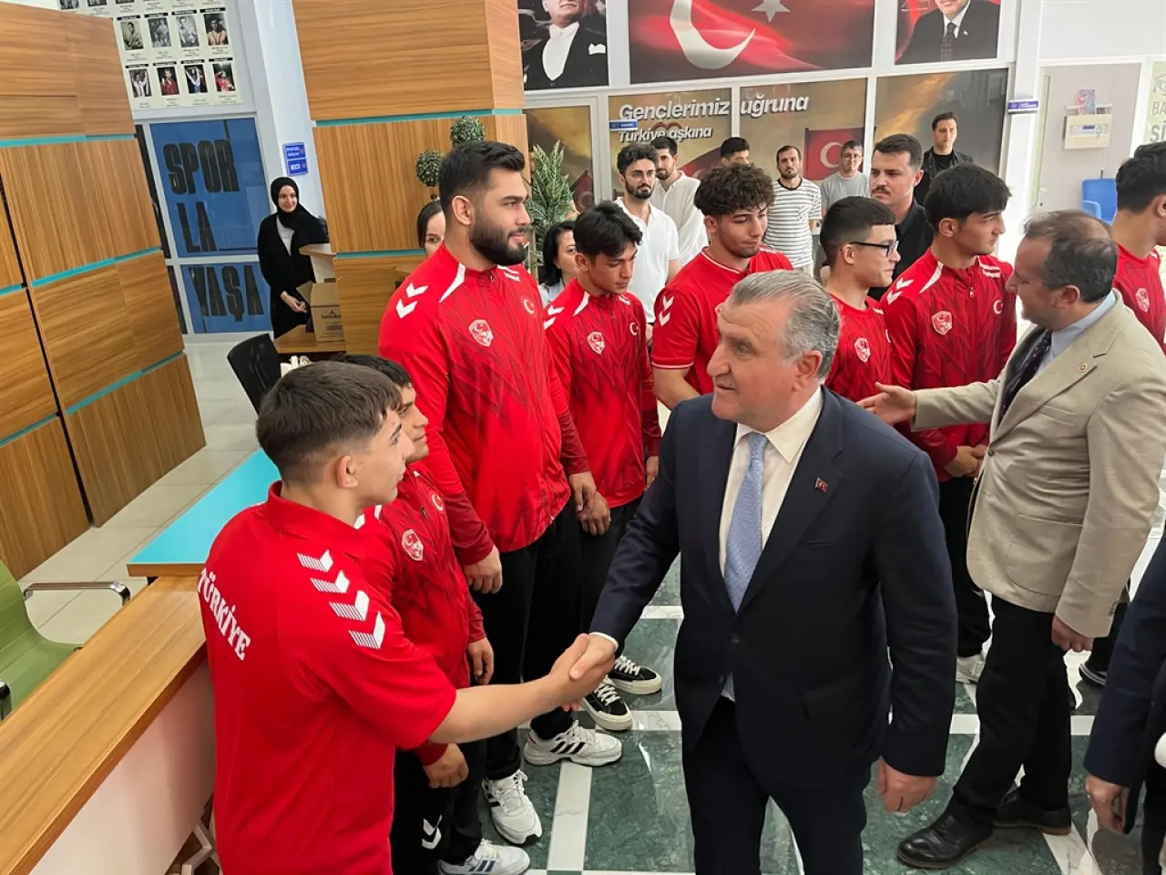 Bursa'da Yeni Gençlik ve Spor Merkezi Açıldı, 12 Milyon Çocuğa Yüzme Öğretildi 5