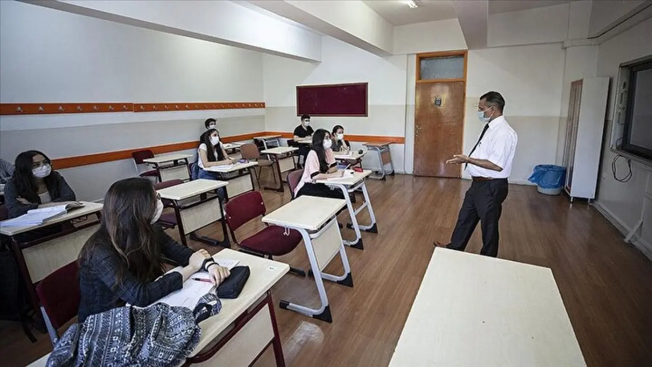 AGS 10 Bin Öğretmen Ataması Son Açıklamalar: Branşlar ve Başvuru Tarihleri 3