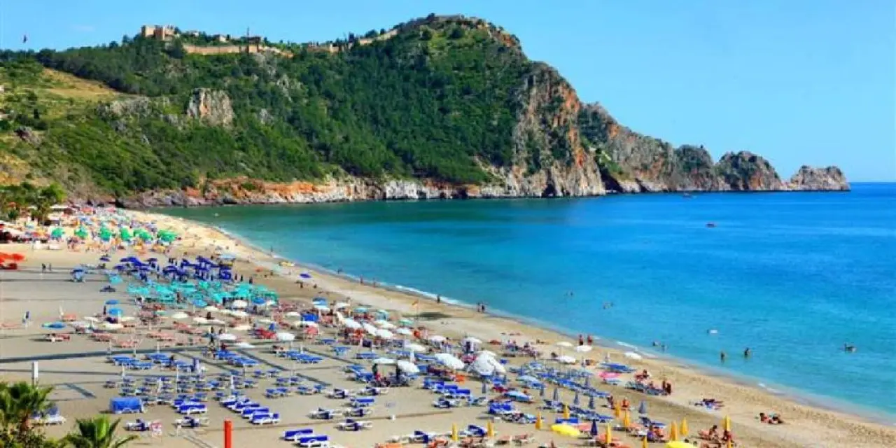 "Mavi Suyun Kollarında Huzur Dolu Bir Kaçamak: Bu Gizli Koy Fark Edilmeyi Bekliyor!" 4