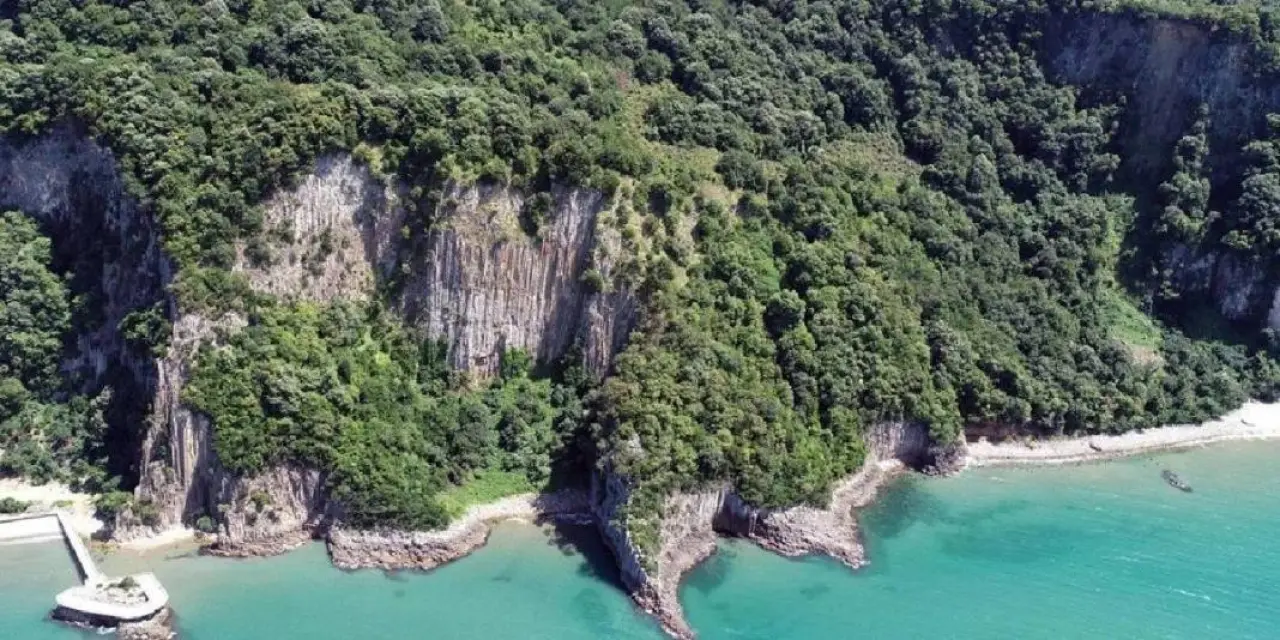 "Dünyanın Eşsiz Doğa Harikalarından Biri Türkiye'de: 80 Milyon Yıllık Güzellik Ziyaretçilerini Kendine Hayran Bırakıyor!" 2